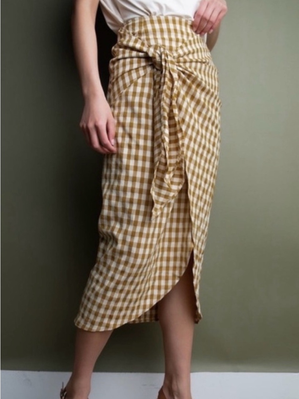 NWOT Miou Muse Mustard and Cream GINGHAM Skirt Tie Front Midi Medium - Picture 2 of 6